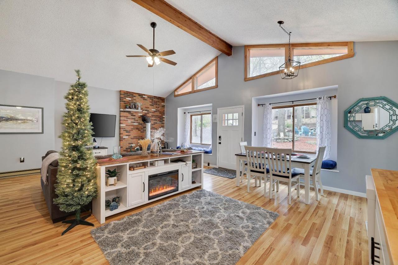 Premier Cozy Cabin - Free Amenities & Comm Indoor Pools Bushkill Exterior foto